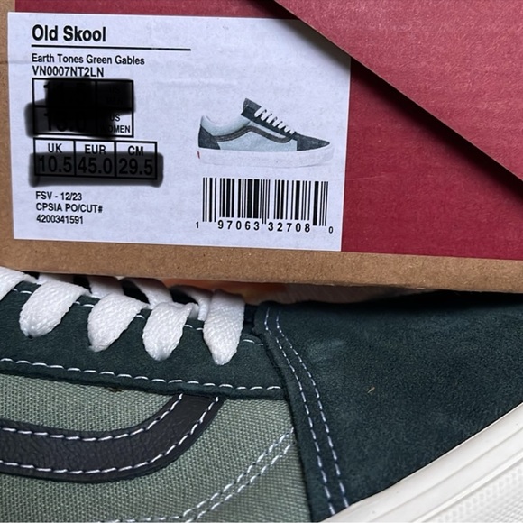 Vans Men’s Old Skool
Earth Tones Green Gables
VN0007NT2LN
Sneakers - Picture 16 of 16